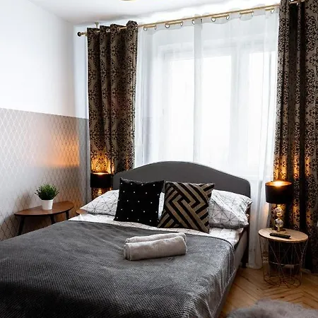 Clicktheflat Conrada
