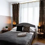 Clicktheflat Conrada