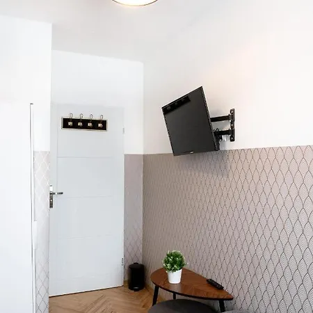 אכסניה Clicktheflat Conrada