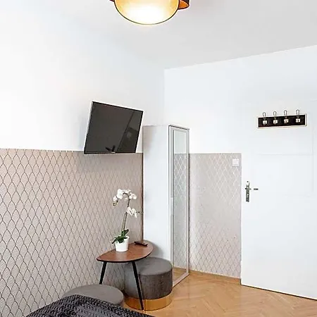 Hostal Clicktheflat Conrada Varsovia