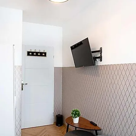 Hostal Clicktheflat Conrada Varsovia